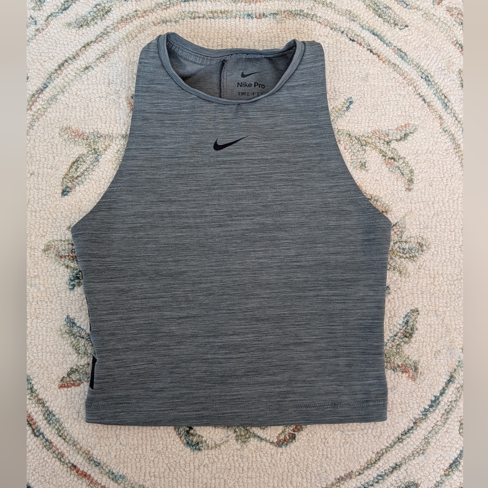 SOLD Nike Pro Gray Workout Crop Top